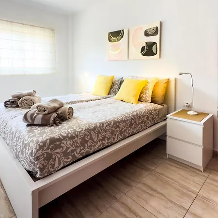 Primavera With Heated Pool 아파트