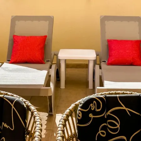 Apartman Primavera With Heated Pool