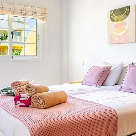 Primavera With Heated Pool Apartman