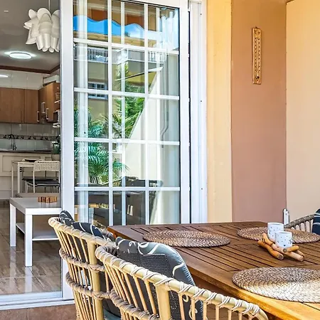 Primavera With Heated Pool Apartman *