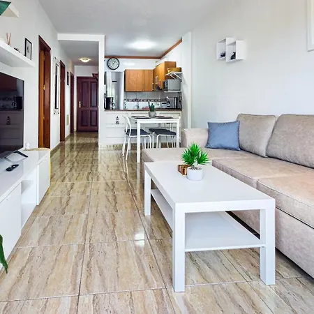 Apartman Primavera With Heated Pool