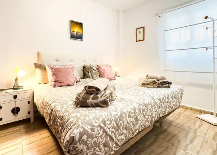 Primavera With Heated Pool Appartement *