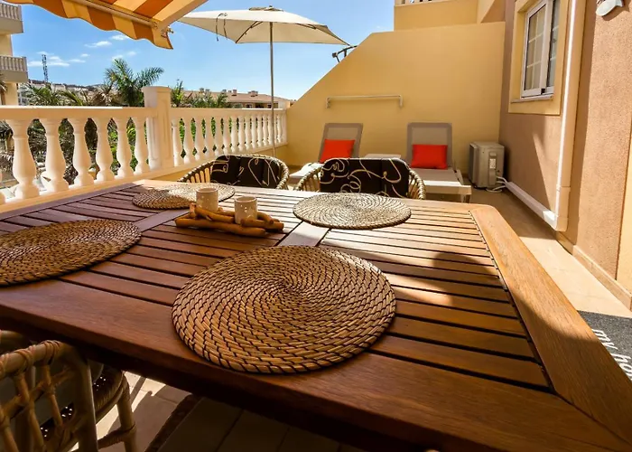 Primavera With Heated Pool Appartement *